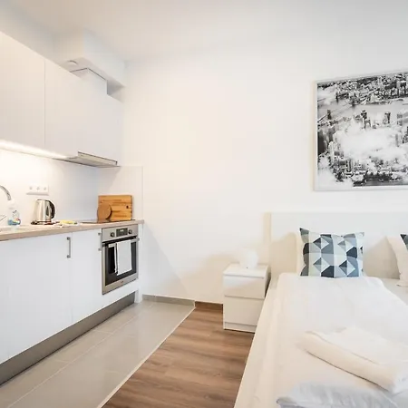 White Studio Apartment Budapest