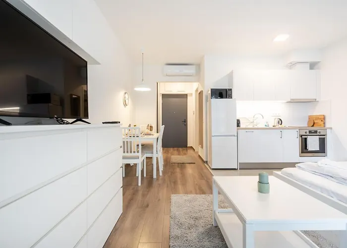 Apartament White